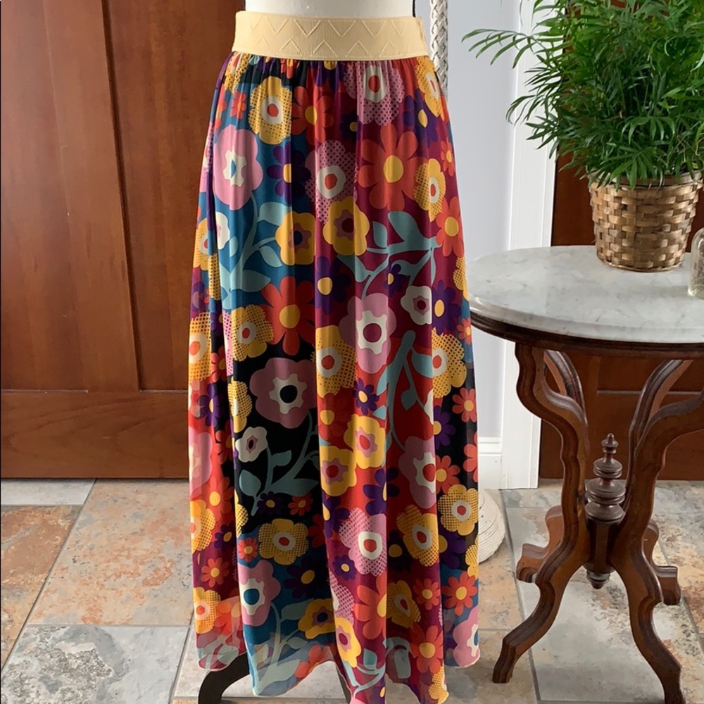 LuLaRoe Nina Chiffon Skirt Small